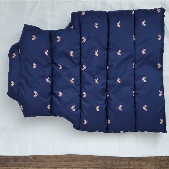 Toddler Old Navy Quilted Puffer Vest - Picture 2 of 5